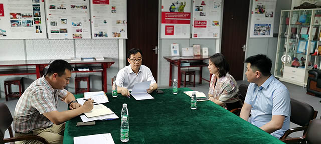 2020年06月18日 与党委成员进行面对面谈心 2.jpg